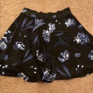 RVCA mini skirt black and blue flower